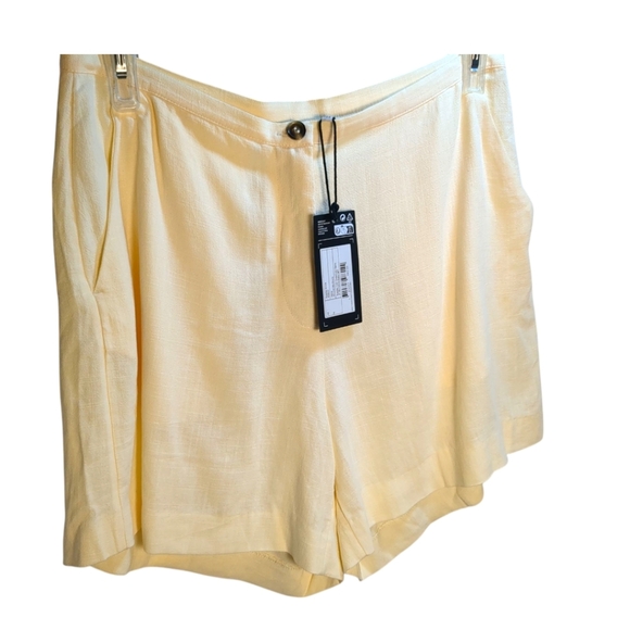 Weekday Kit linen mix shorts in pastel yellow Lightweight Sz 44/ US 12-14 - Picture 6 of 8
